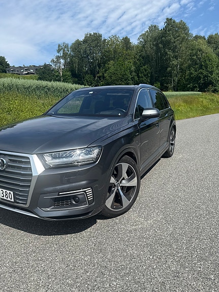 Audi Q7 3 of 24