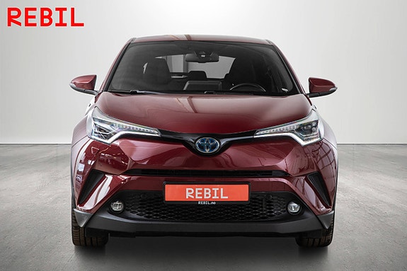 Toyota C-HR 3 of 24