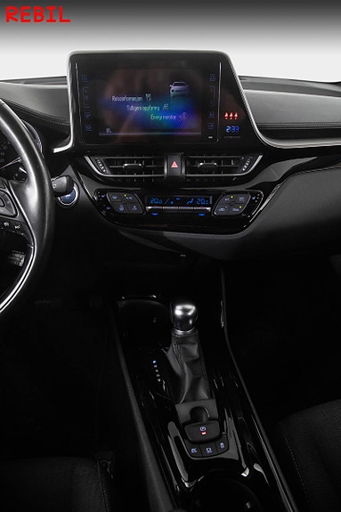 Toyota C-HR 20 of 24
