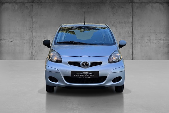 Toyota Aygo 2 of 11