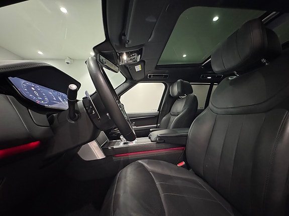 Land Rover Range Rover 14 of 30