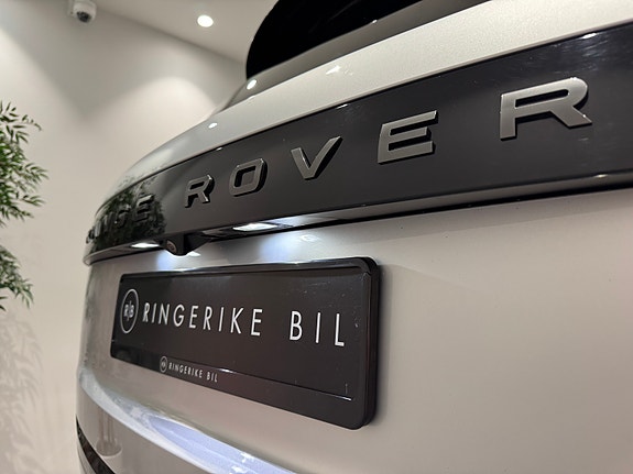 Land Rover Range Rover 7 of 30