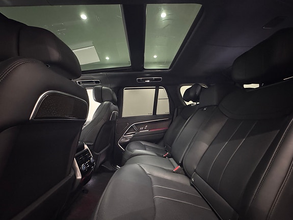 Land Rover Range Rover 18 of 30