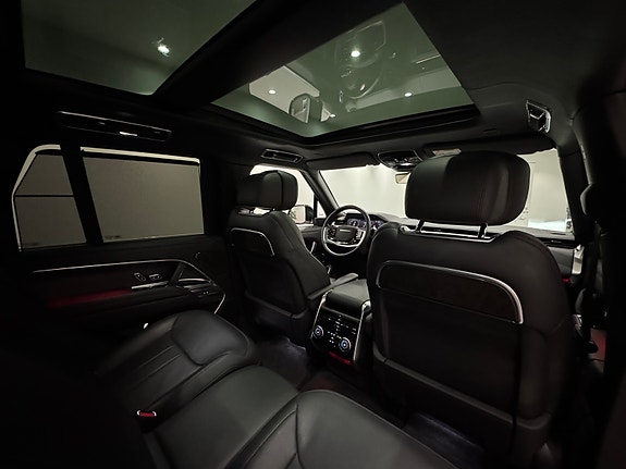Land Rover Range Rover 19 of 30