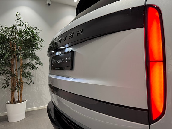 Land Rover Range Rover 10 of 30