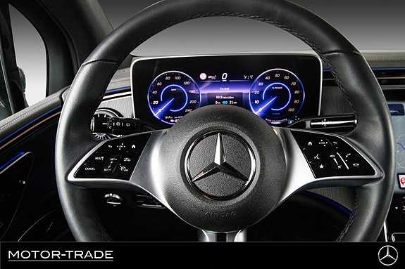 Mercedes-Benz EQE SUV 28 of 30
