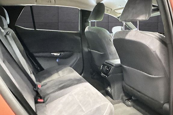 Lexus RZ450e 16 of 29
