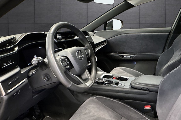 Lexus RZ450e 11 of 29
