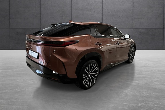 Lexus RZ450e 5 of 29