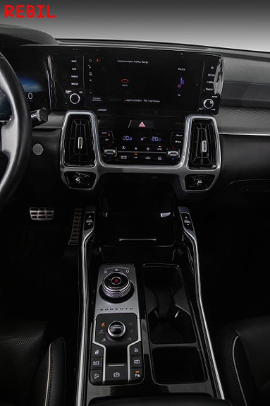 Kia Sorento 22 of 30