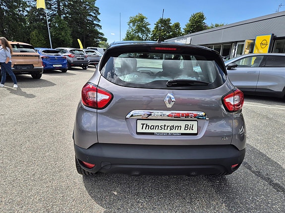 Renault Captur 9 of 26