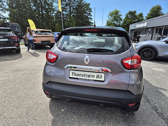 Renault Captur 10 of 26