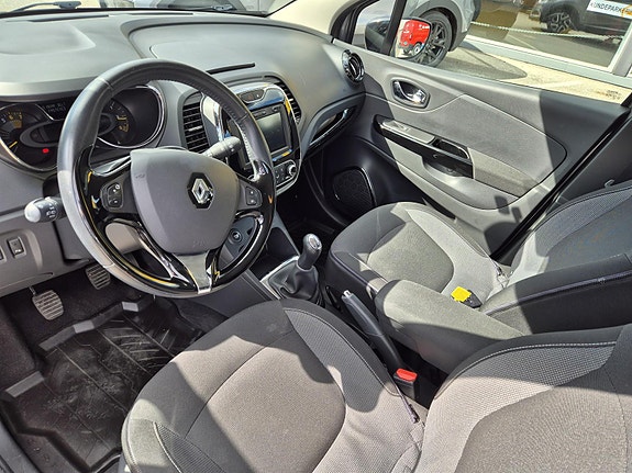 Renault Captur 24 of 26