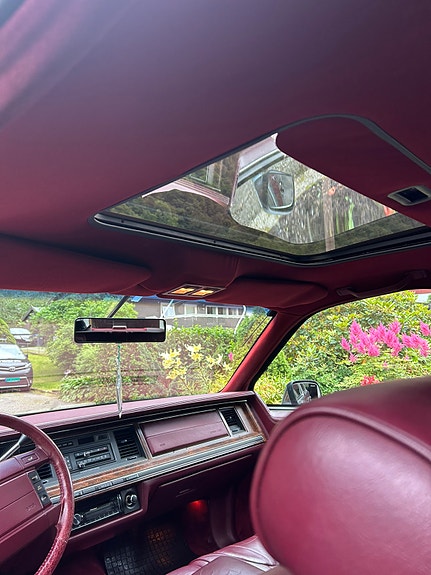 Lincoln Town Car 14 of 16