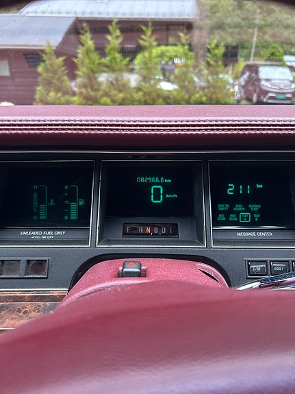 Lincoln Town Car 10 of 16