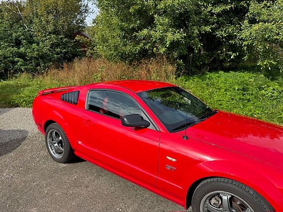 Ford Mustang 14 of 30
