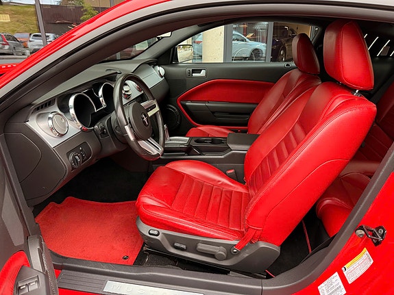 Ford Mustang 20 of 30