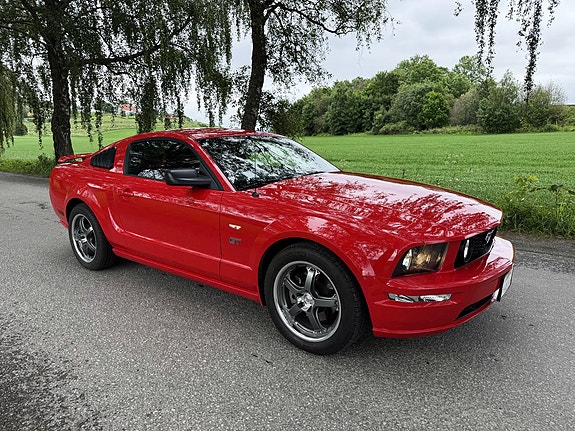 Ford Mustang 5 of 30