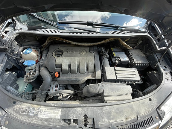 Volkswagen Touran 7 of 27