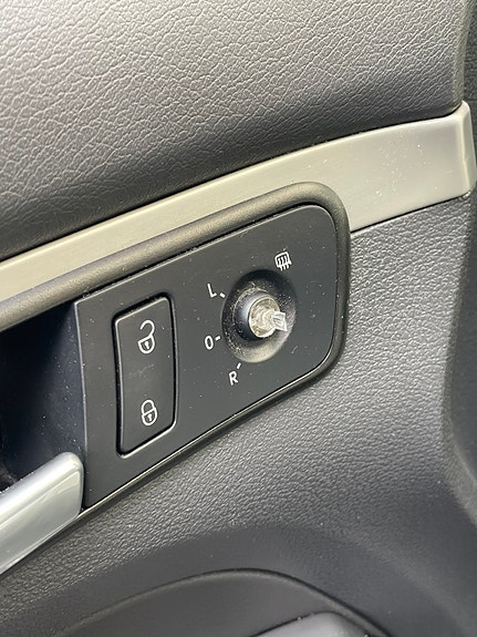 Volkswagen Touran 23 of 27