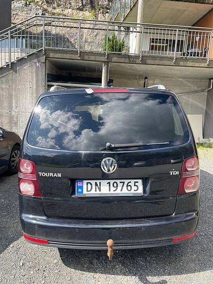 Volkswagen Touran 6 of 27