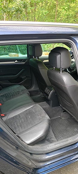 Volkswagen Passat 12 of 24