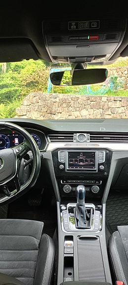 Volkswagen Passat 15 of 24