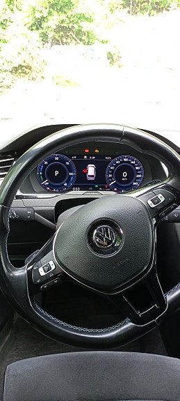 Volkswagen Passat 14 of 24
