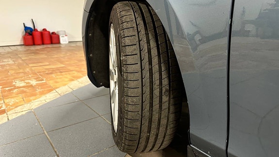 Volvo V40 15 of 24