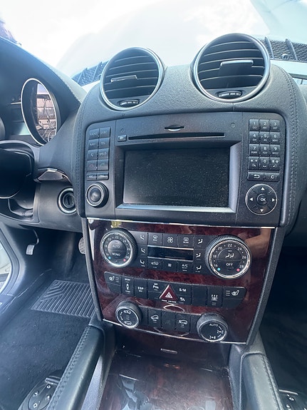 Mercedes-Benz GL420 13 of 30