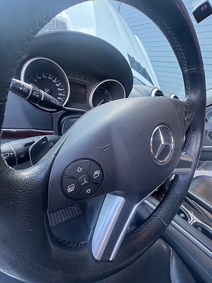 Mercedes-Benz GL420 8 of 30