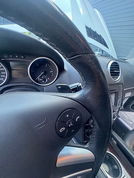Mercedes-Benz GL420 7 of 30