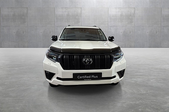 Toyota Land Cruiser 8 of 30