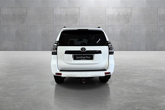 Toyota Land Cruiser 4 of 30