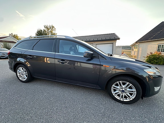 Ford Mondeo 12 of 12