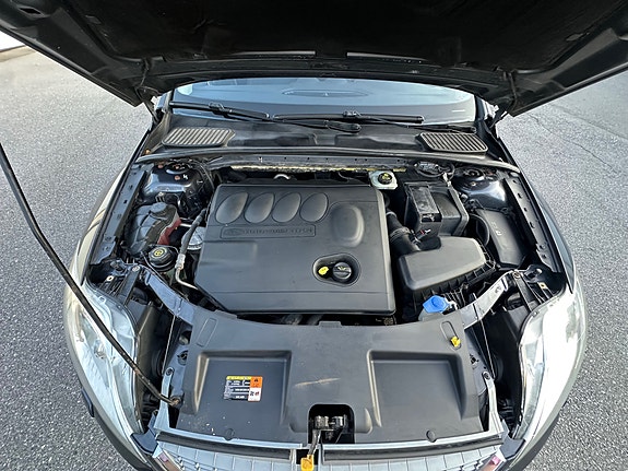 Ford Mondeo 7 of 12