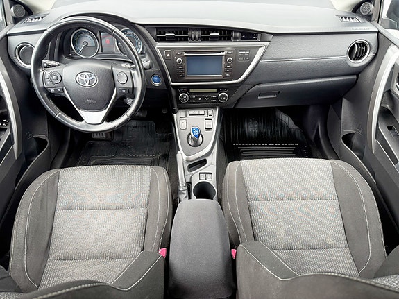 Toyota Auris 29 of 30