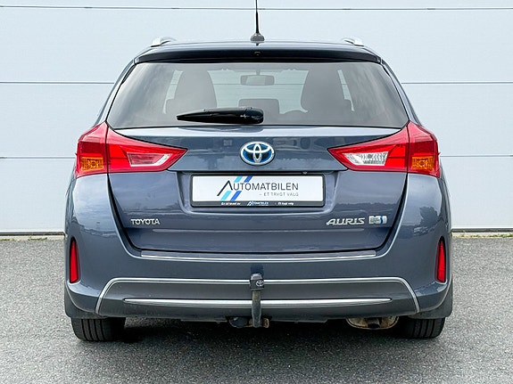 Toyota Auris 9 of 30