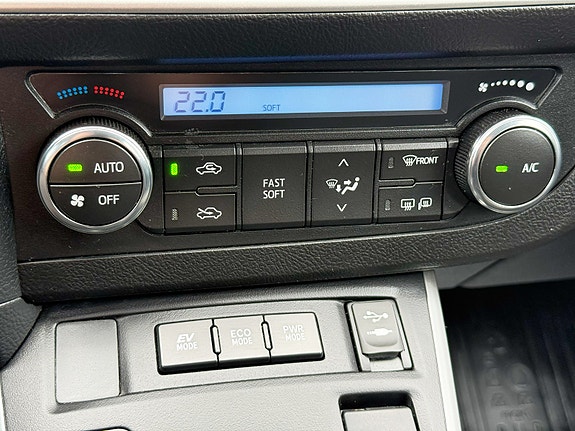 Toyota Auris 26 of 30