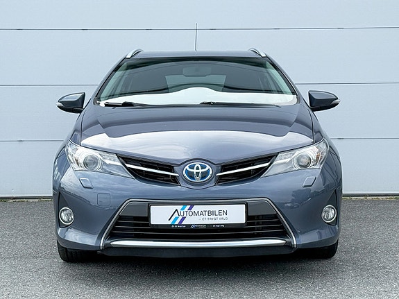 Toyota Auris 3 of 30
