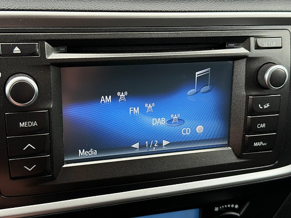 Toyota Auris 22 of 30