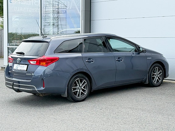 Toyota Auris 11 of 30