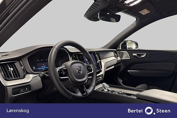 Volvo XC60 10 of 30