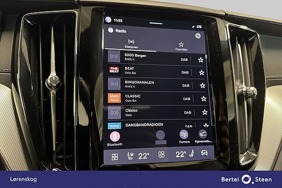 Volvo XC60 25 of 30