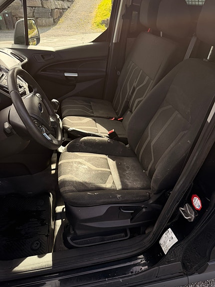 Ford Transit Connect 25 of 30