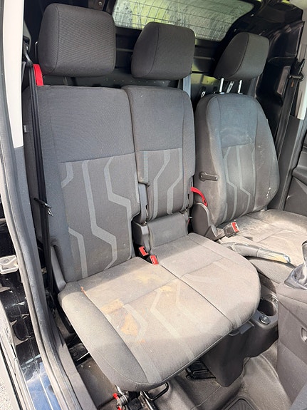 Ford Transit Connect 16 of 30