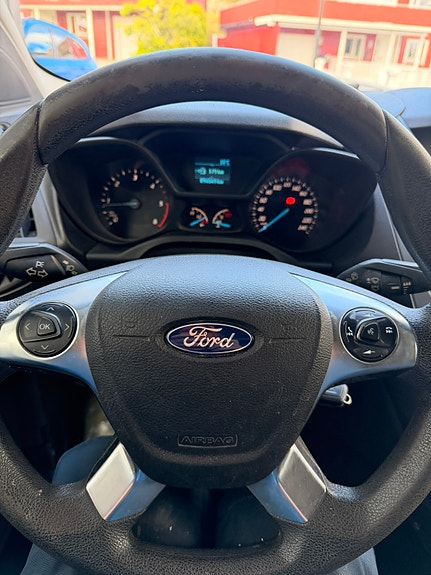 Ford Transit Connect 13 of 30