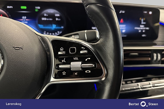 Mercedes-Benz EQC400 15 of 28