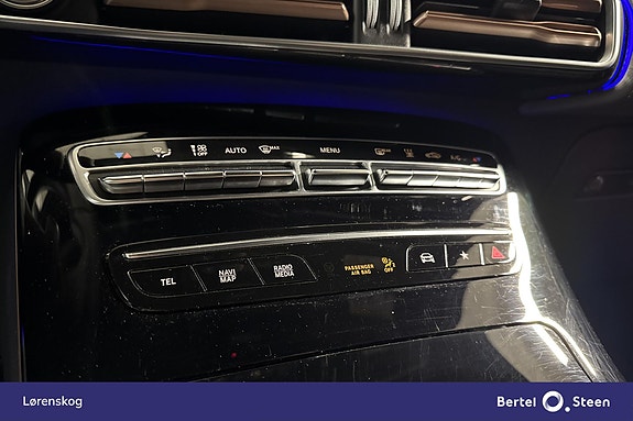 Mercedes-Benz EQC400 23 of 28