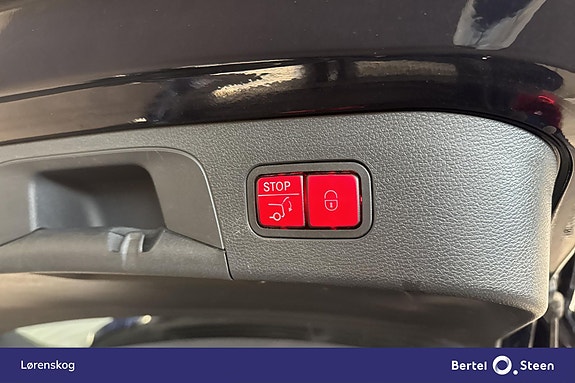 Mercedes-Benz EQC400 26 of 28